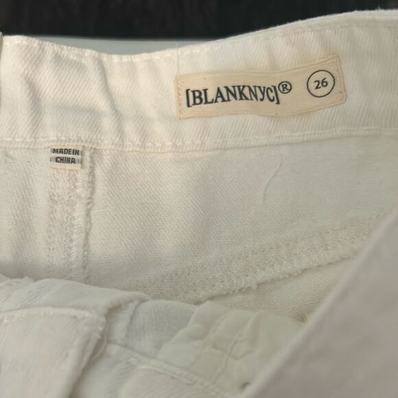 Blank NYC White Jean Shorts with Lace Trim - Picture 2 of 5